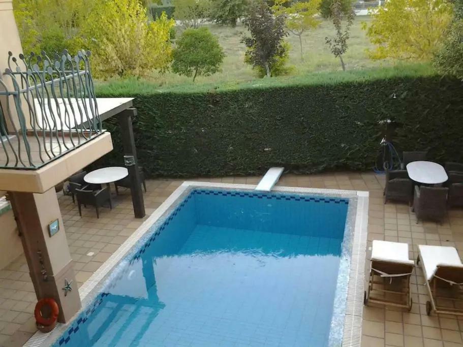 4-Seasons Pool Villa Near Meteora Трикала Экстерьер фото